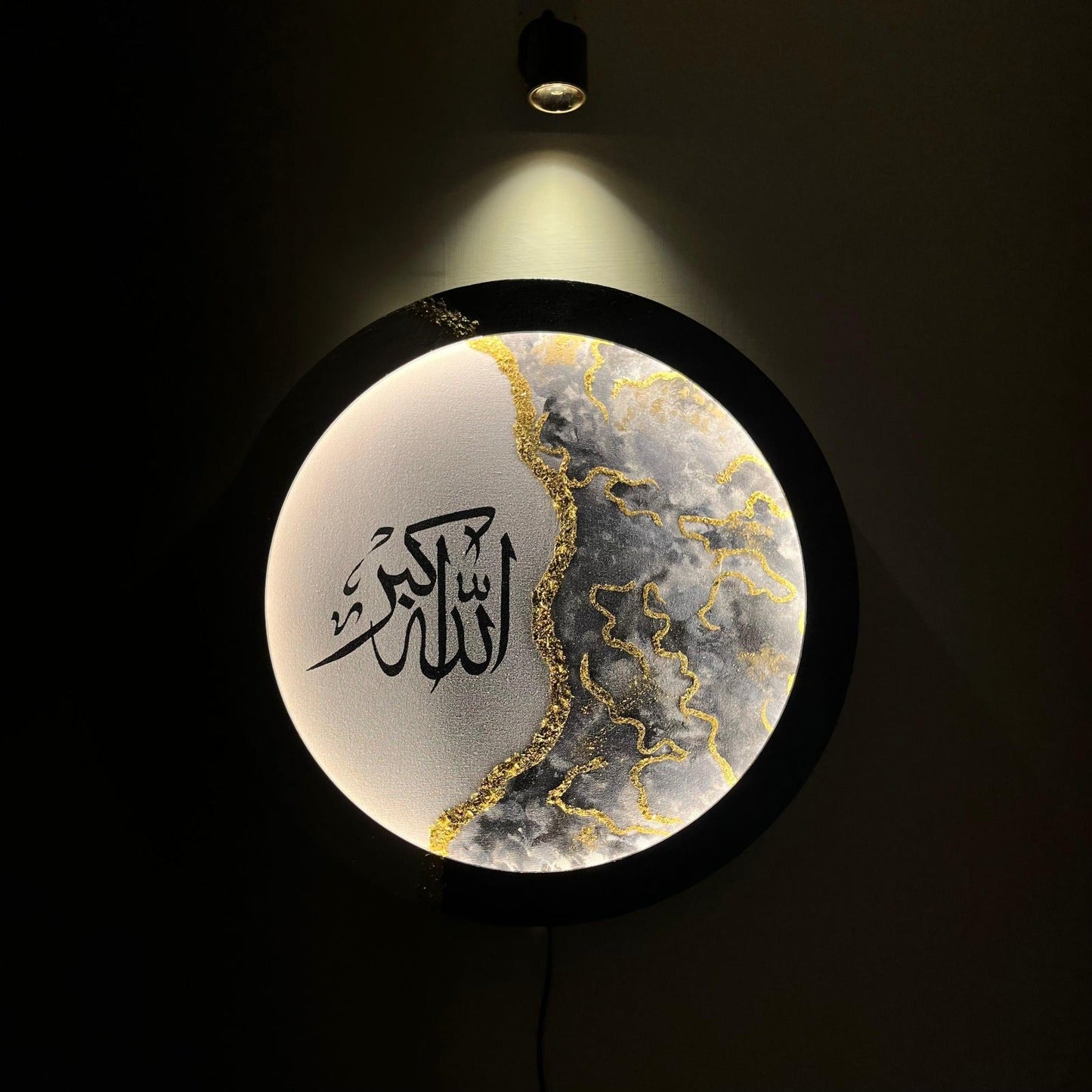 Allah Hu Akbar” – Round Acrylic Calligraphy with LED Frame (2×2 ft, Customizable) DECOR DARBARS