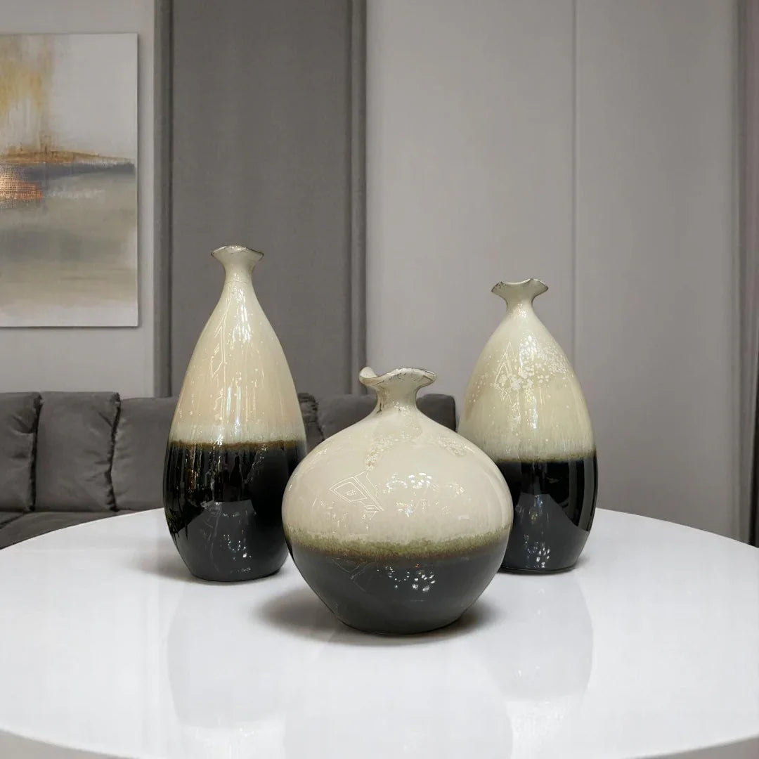 Bold Dual-Tone Ceramic Vases DECOR DARBARS